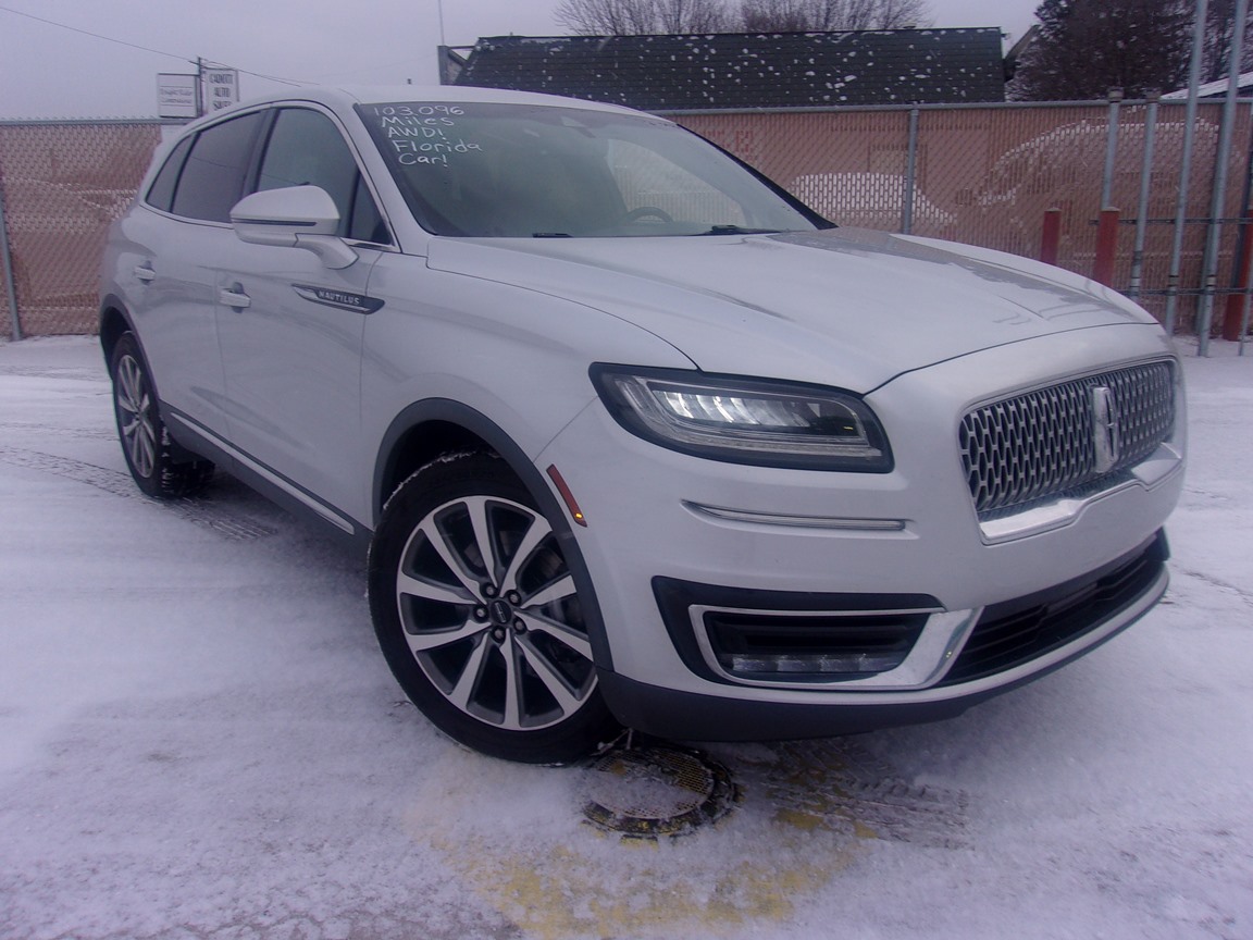 2019 Lincoln Nautilus Select